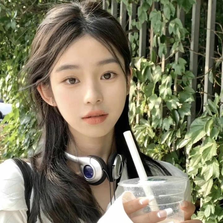 拉. 拉